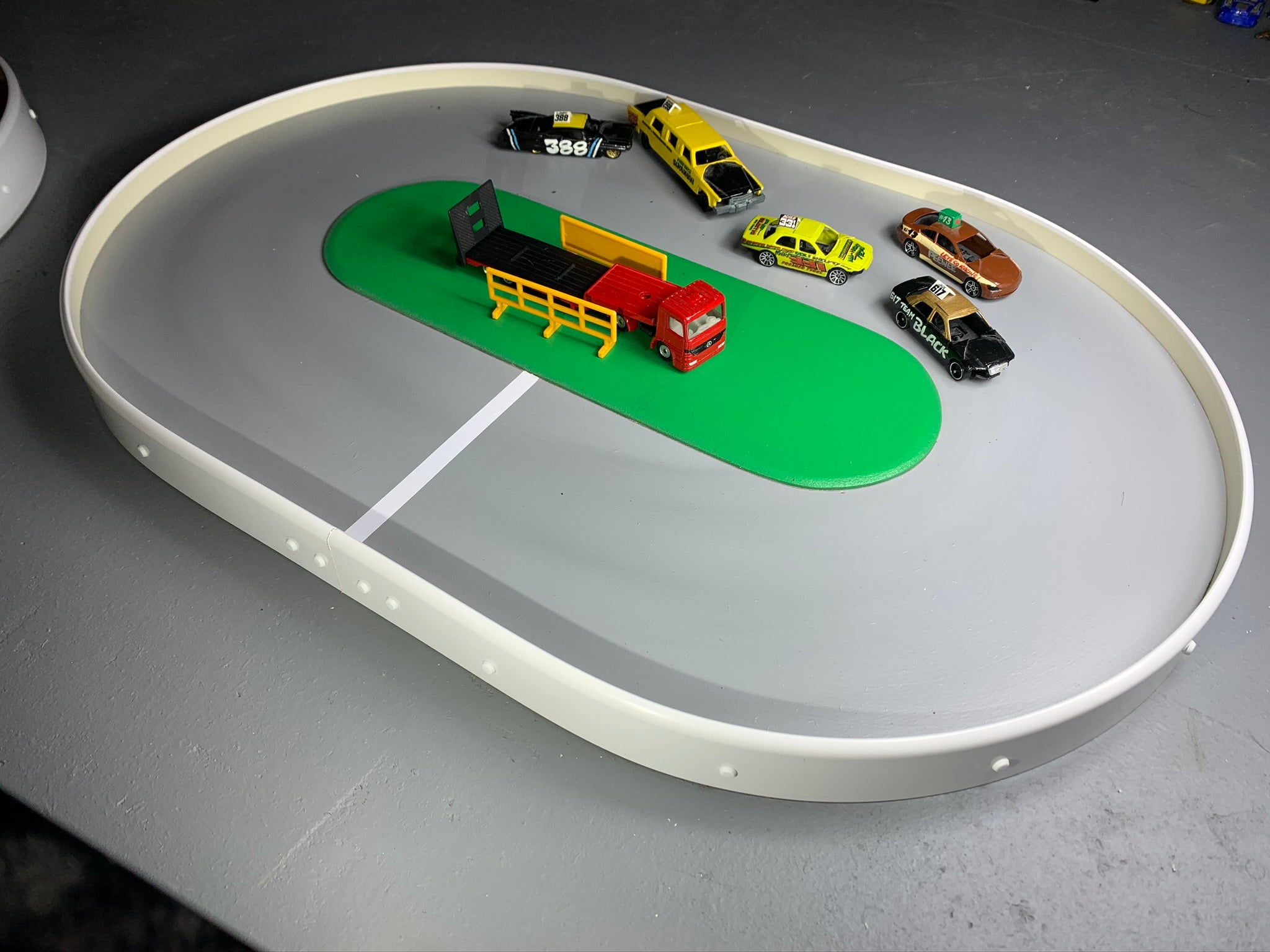 Christmas Delivery Stock Car & Banger Toy Tracks