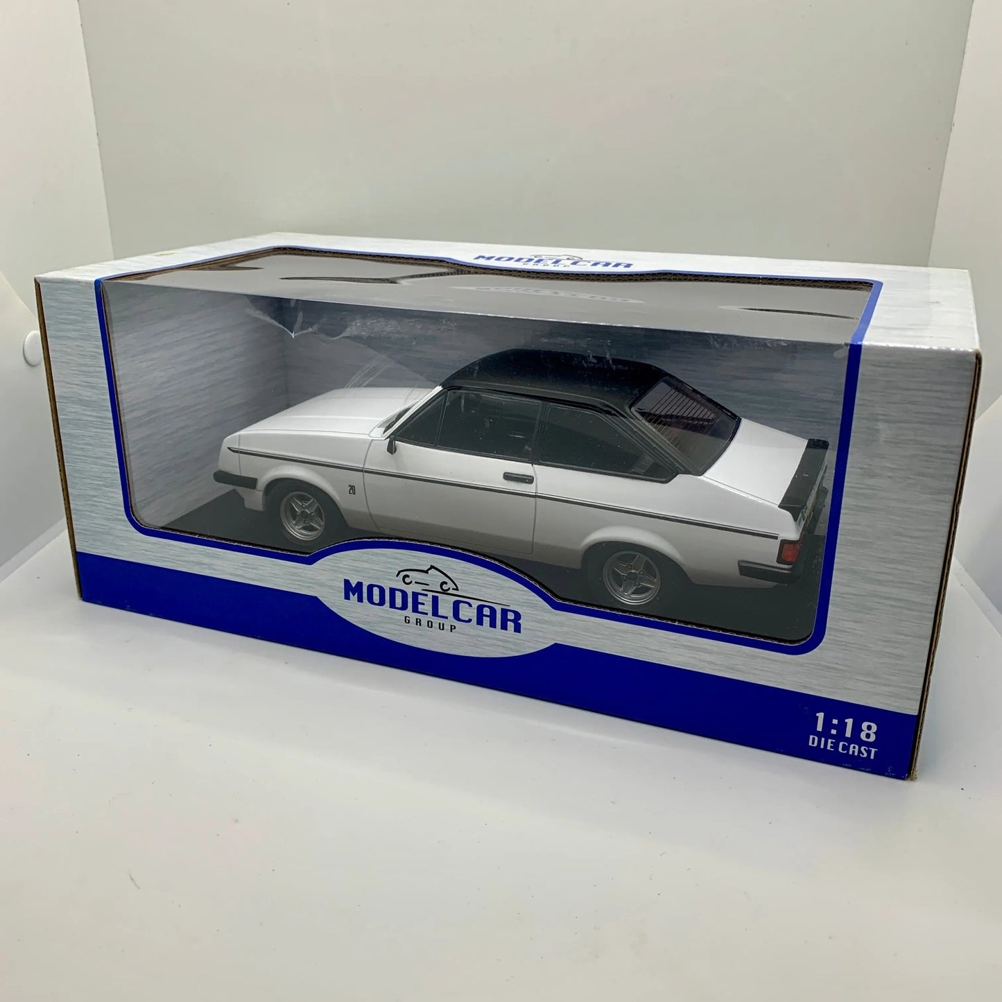 Ford Escort MK II RS 2000 Collectable Cars 1/18 Scale Cars Stock Car & Banger Toy Tracks