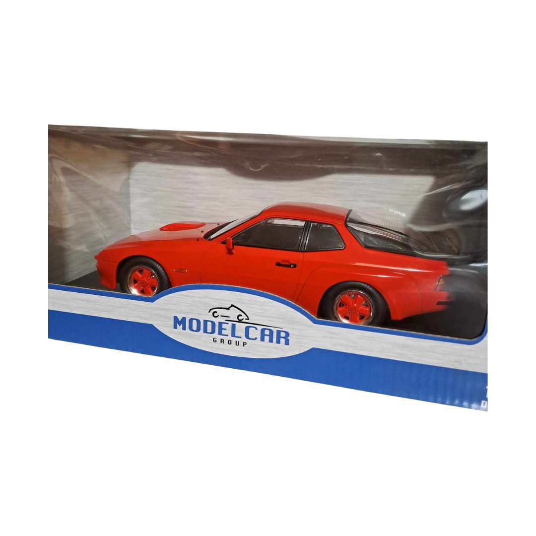 Porsche 924 Carrera GT 1981 Collectable Car 1/18 Scale Cars Stock Car & Banger Toy Tracks