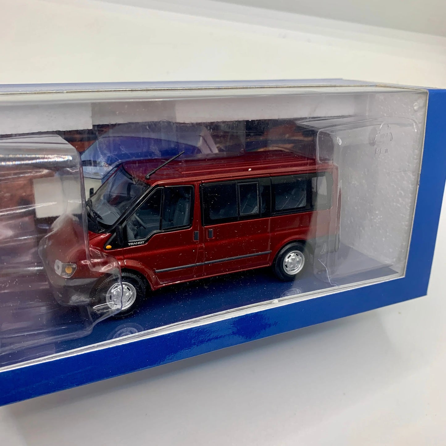 Iconic Ford Transit Collectable Classic Cars 1/43 Scale Cars Stock Car & Banger Toy Tracks