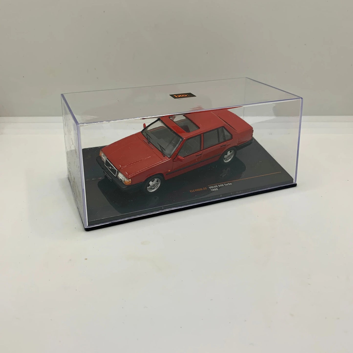 Iconic Volvo 940 Turbo 1990 1/43 Scale Cars Stock Car & Banger Toy Tracks