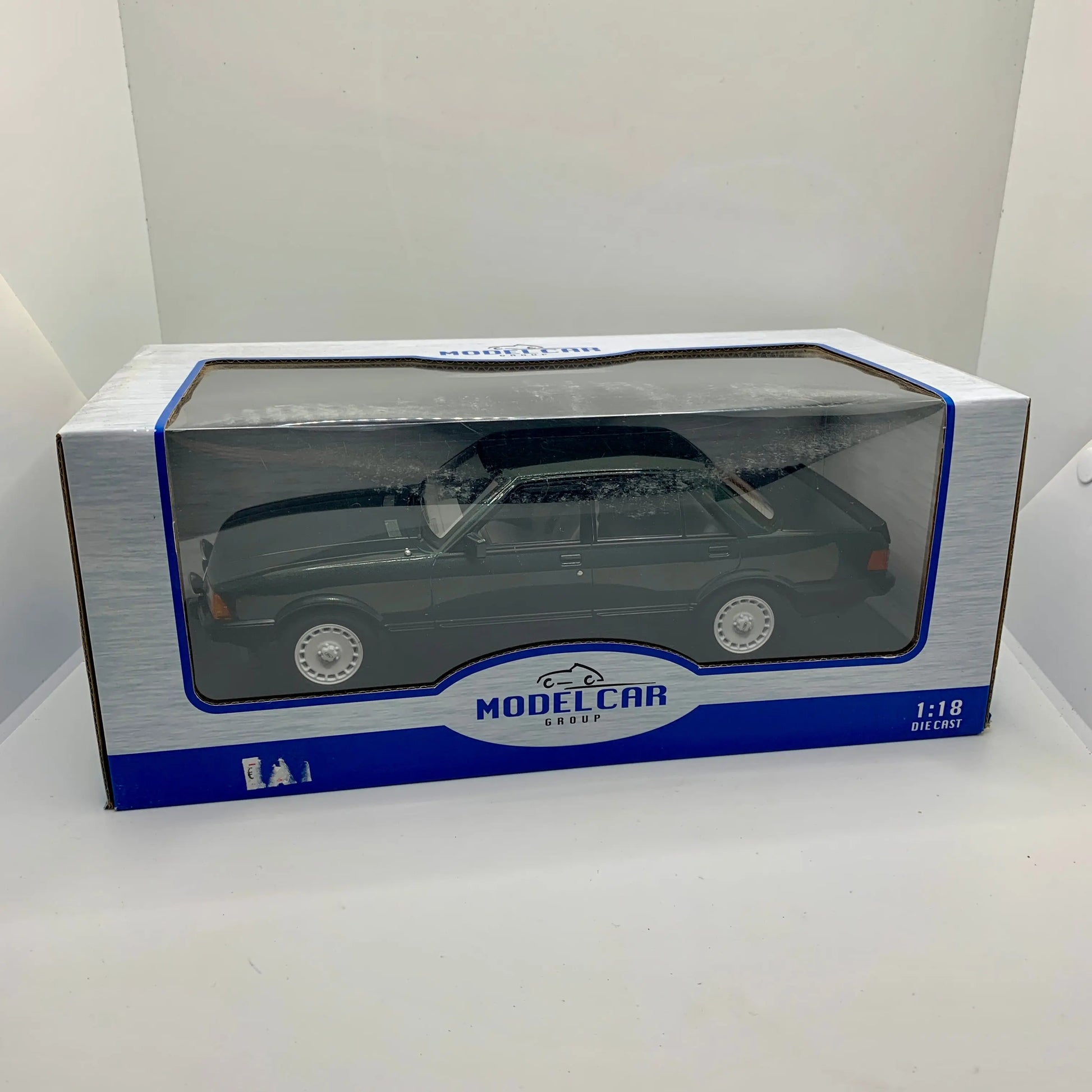 Ford Granada MK II Collectable Cars 1/18 Scale  Cars Stock Car & Banger Toy Tracks