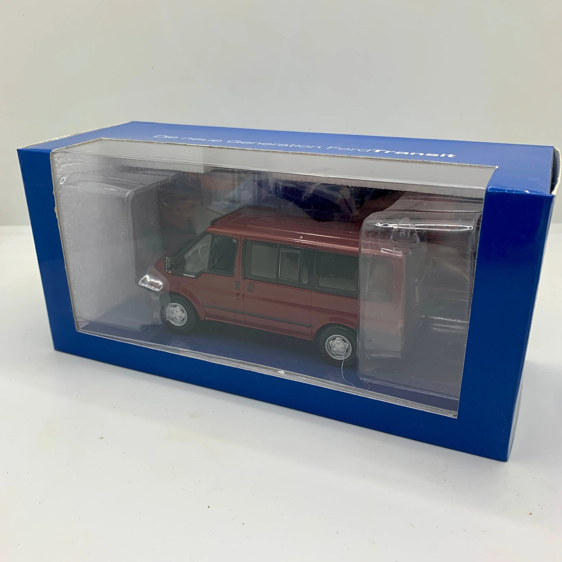 Iconic Ford Transit Collectable Classic Cars 1/43 Scale  Cars Stock Car & Banger Toy Tracks