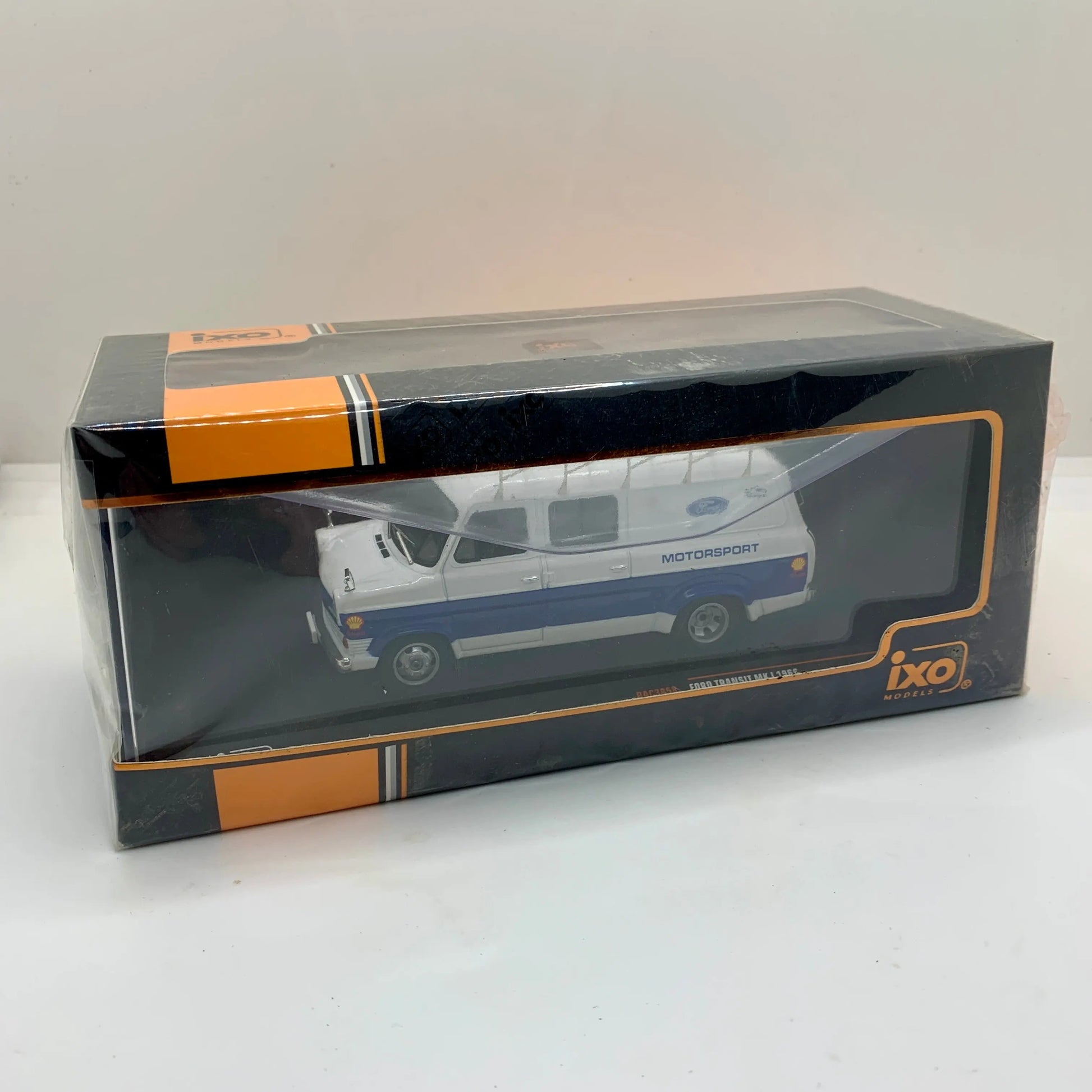 Iconic Ford Transit MK1 1966 1/43 Scale  Cars Stock Car & Banger Toy Tracks