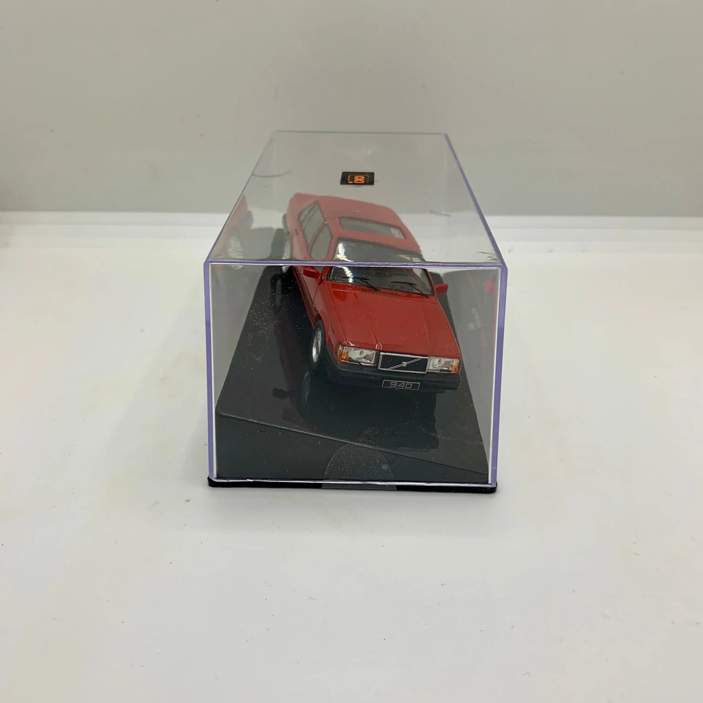 Iconic Volvo 940 Turbo 1990 1/43 Scale  Cars Stock Car & Banger Toy Tracks