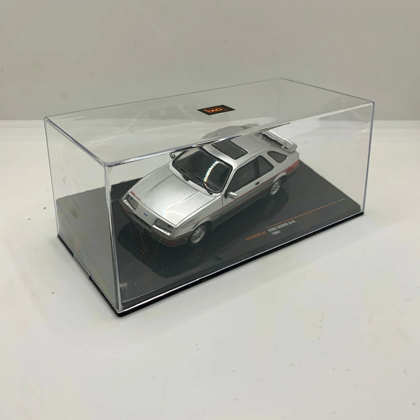 Iconic Ford Sierra Collectable 1/43 Scale  Cars Stock Car & Banger Toy Tracks