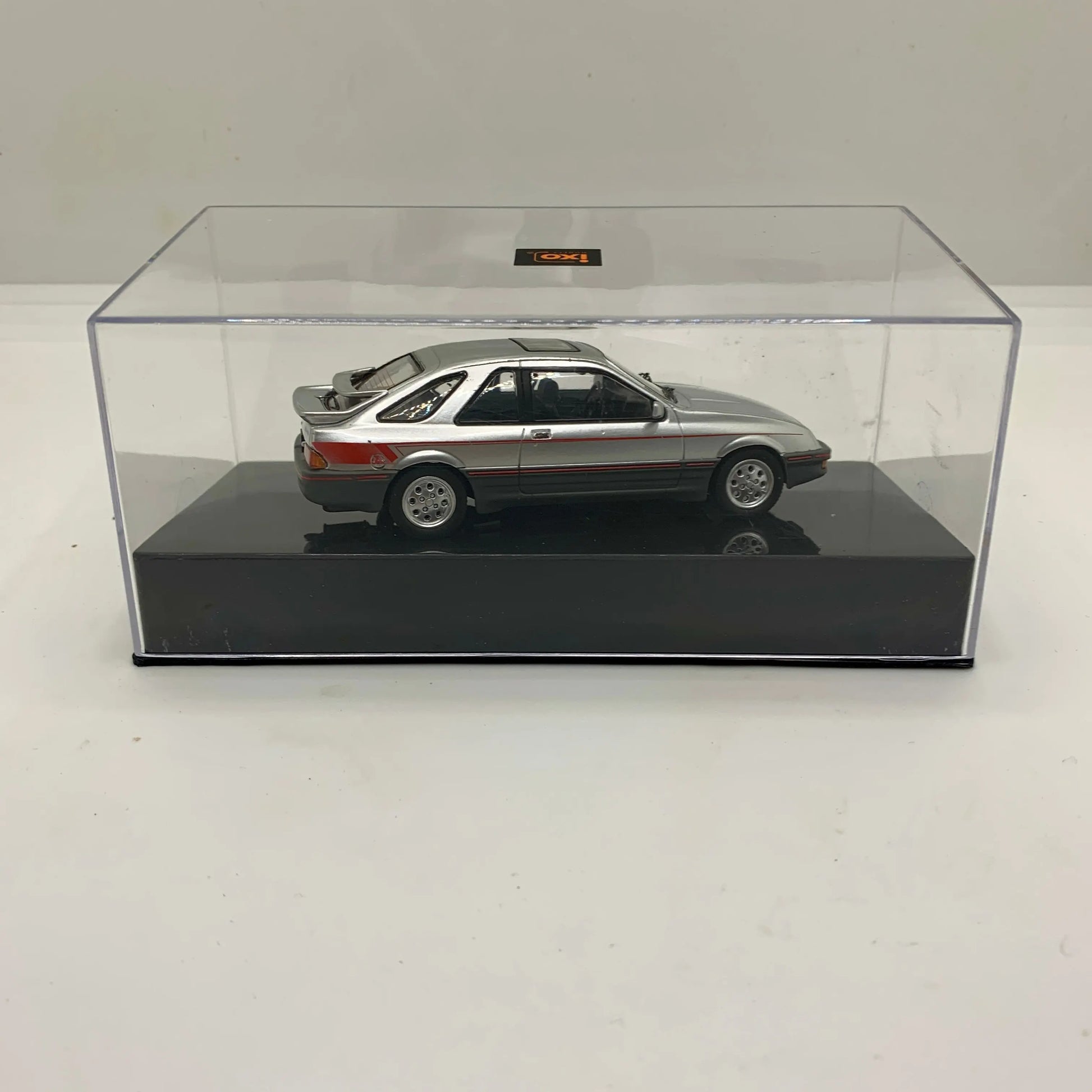 Iconic Ford Sierra Collectable 1/43 Scale  Cars Stock Car & Banger Toy Tracks