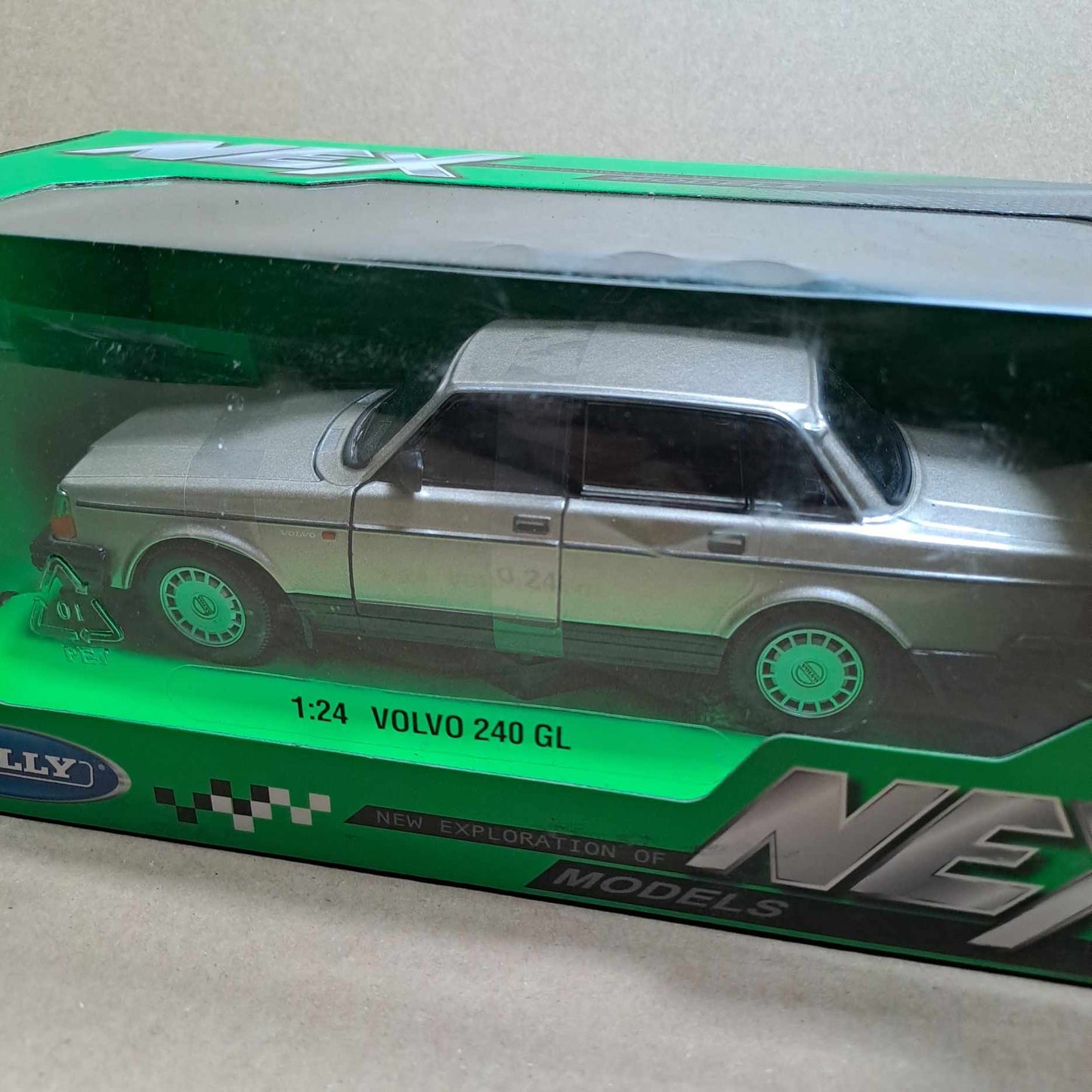 NEX Models Volvo 240 GL 1/24 Schaal