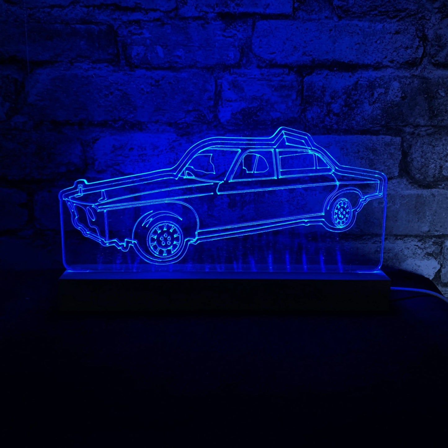 Jag - Banger Night Light - Large Wooden Base - Night Light - Stock Car & Banger Toy Tracks