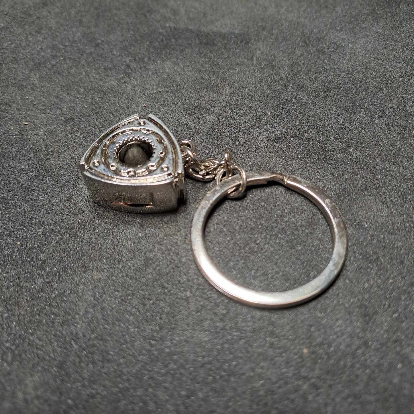 Silver Engine Keyring  Key Ring Stock Car & Banger Toy Tracks